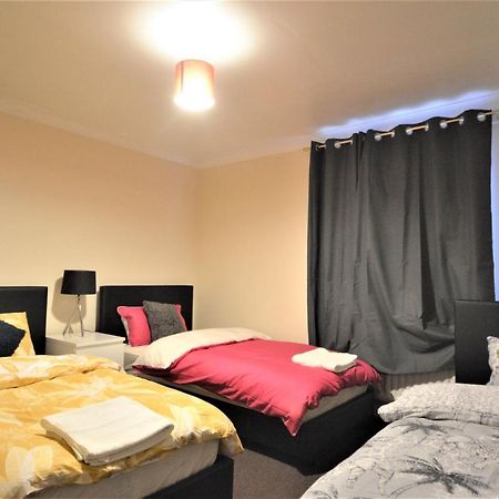 London Zone 2 Lovely 4 Bedroom Apartment - 3 Trowbridge Road Zewnętrze zdjęcie