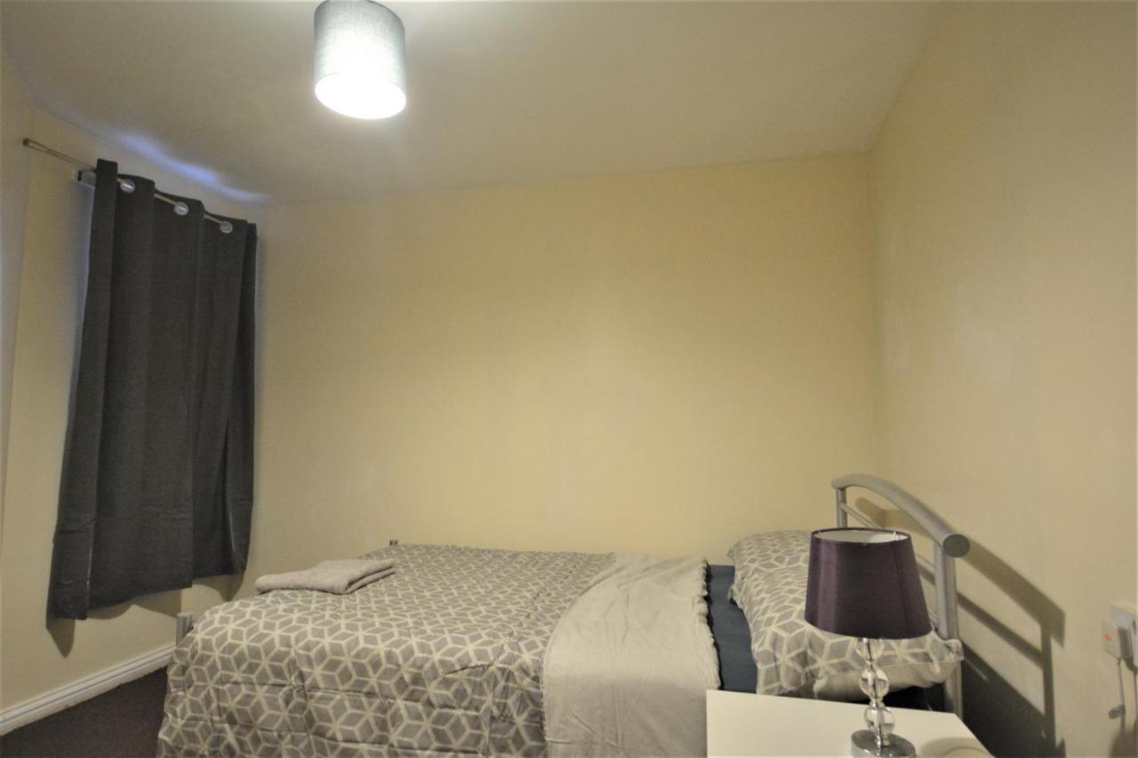 London Zone 2 Lovely 4 Bedroom Apartment - 3 Trowbridge Road Zewnętrze zdjęcie