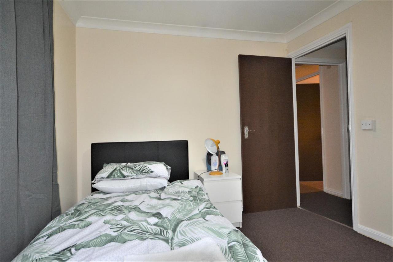 London Zone 2 Lovely 4 Bedroom Apartment - 3 Trowbridge Road Zewnętrze zdjęcie